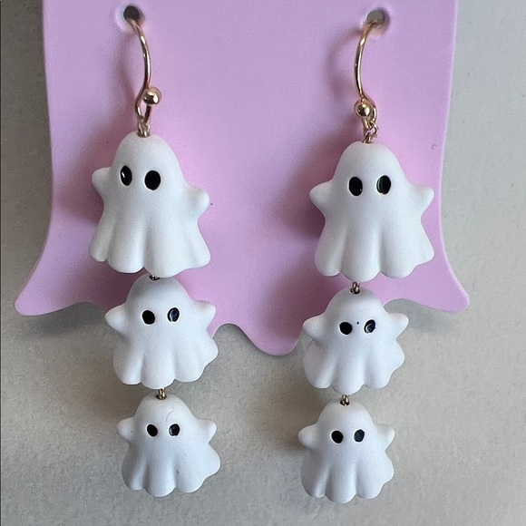 👻 White Ghost Dangle Earrings - Picture 4 of 5